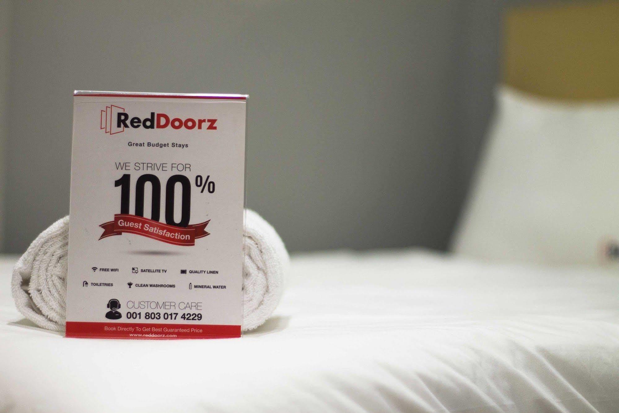 Reddoorz @ Pesanggrahan Mencil Esterno foto
